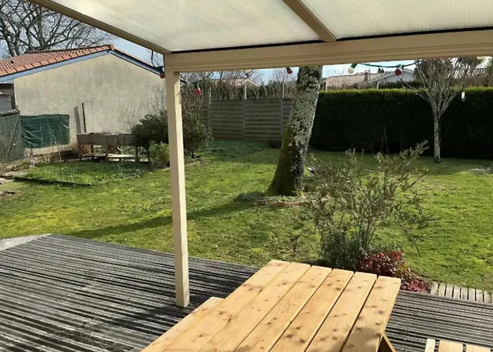 Maison Avec Jardin Au Calme à Hébergement de vacances