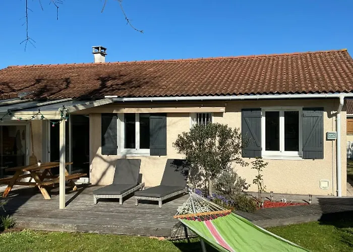 Maison Avec Jardin Au Calme à Hébergement de vacances