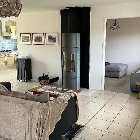 House With Garden In A Quiet Area Of بيت للعطل أودينج