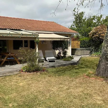 House With Garden In A Quiet Area Of بيت للعطل *